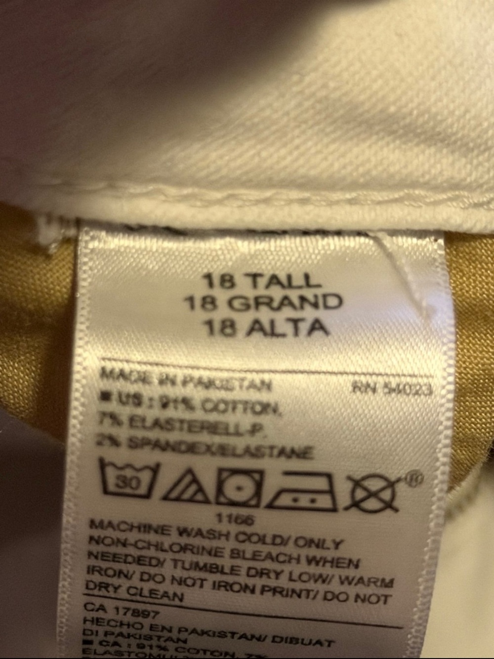 Old Navy White Women's Distressed Stretch Jeans - Picture 8 of 8